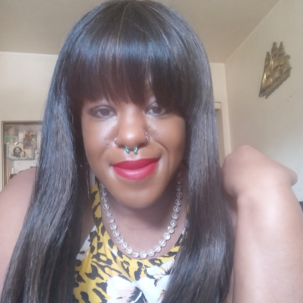 Meet your Posher, Azalia